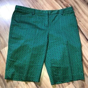 Flat front golf shorts Laundry size 10 green/blue preppy